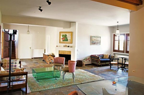 Βίλα Λαδάς, Vila Ladas